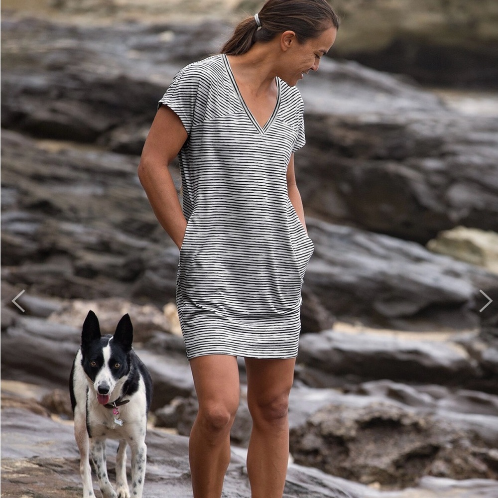 Title Nine Hiolani V Neck Dress - Painted Stripe